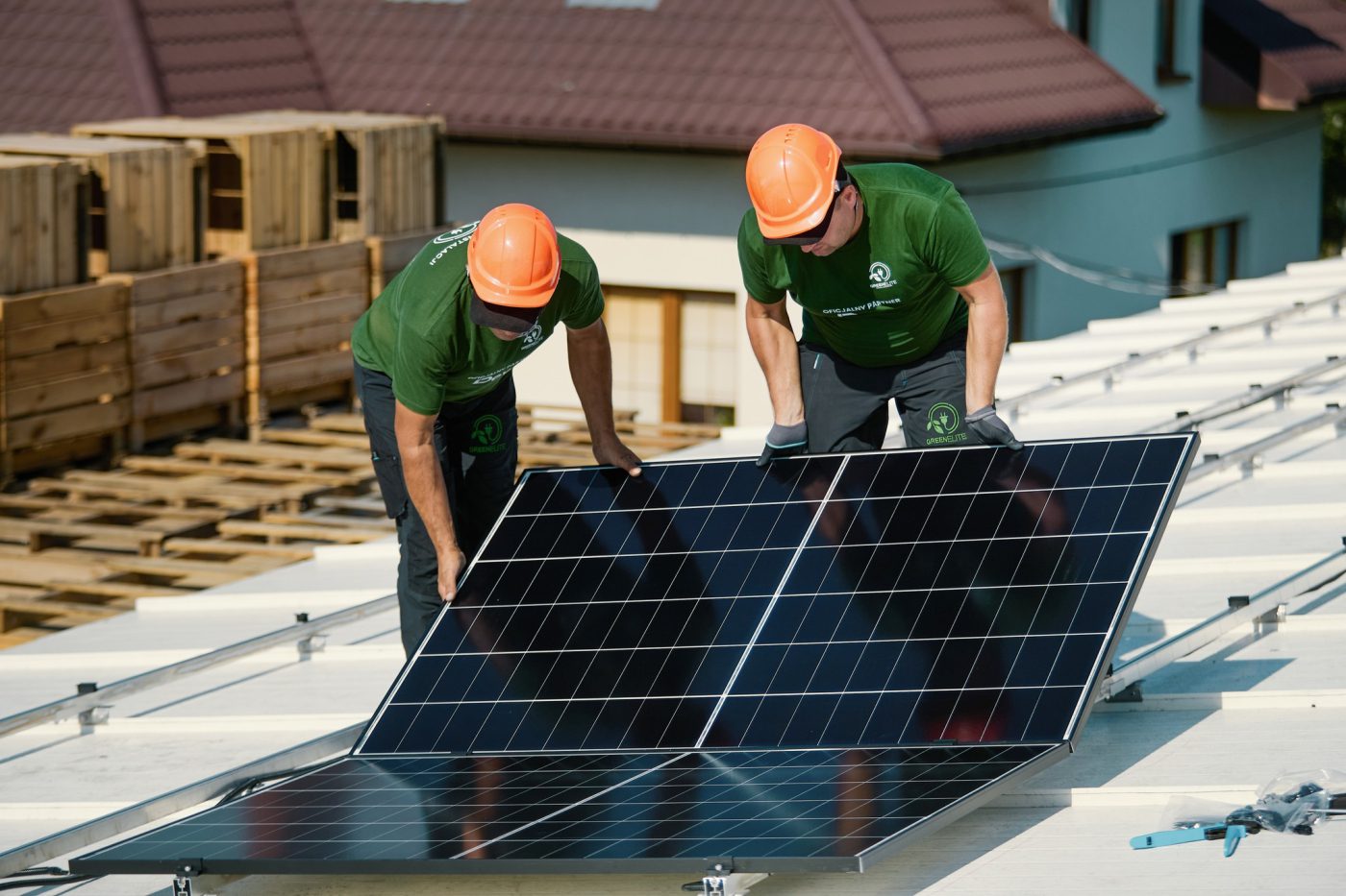 montaż paneli fotowoltaicznych - dystrybutor Calma